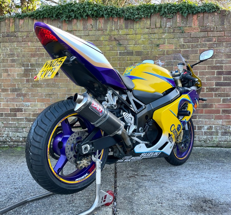 SUZUKI GSXR750