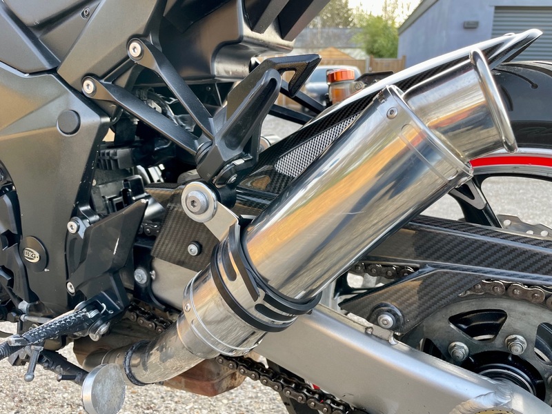 KAWASAKI ZR