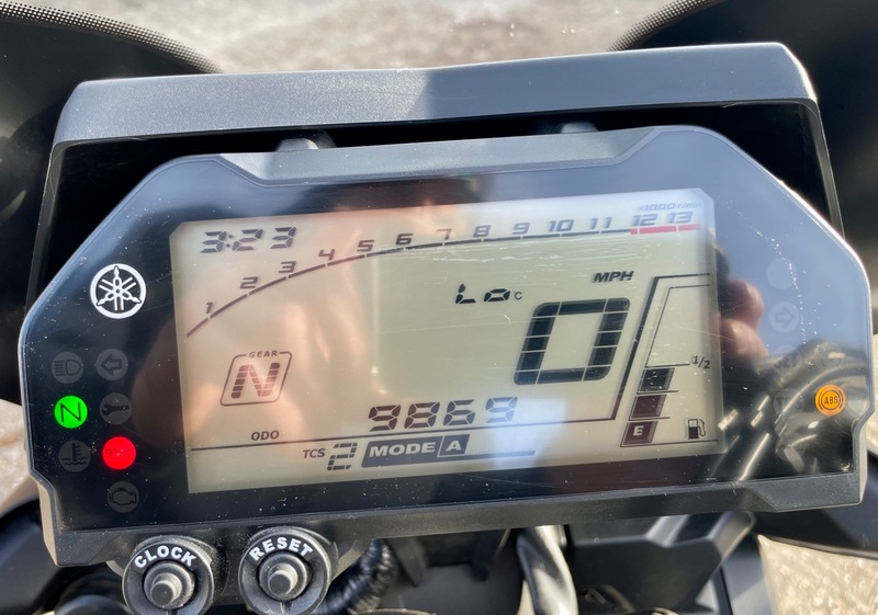YAMAHA MT-10