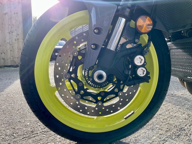 YAMAHA MT-10