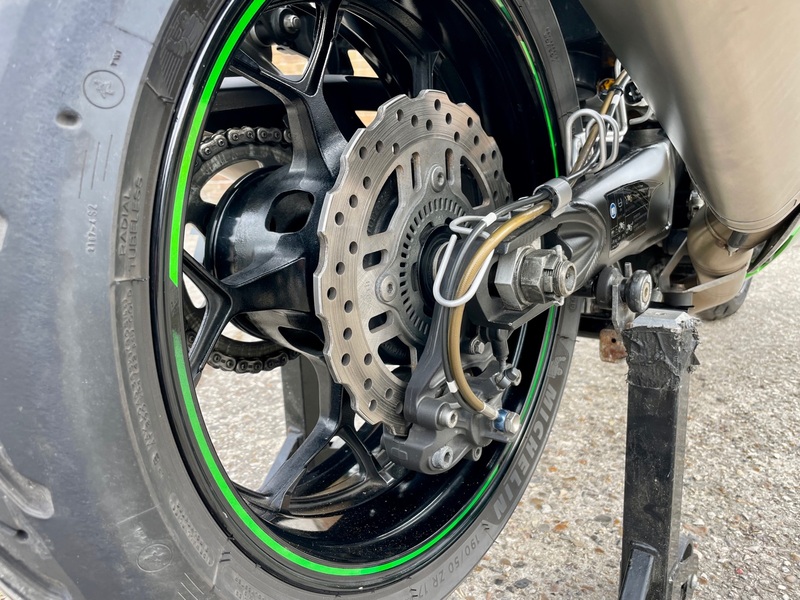 KAWASAKI ZX