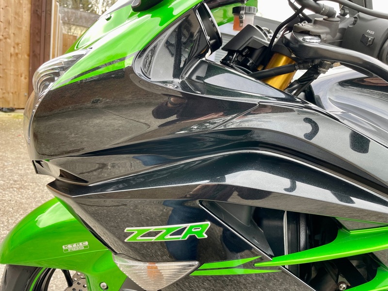 KAWASAKI ZX