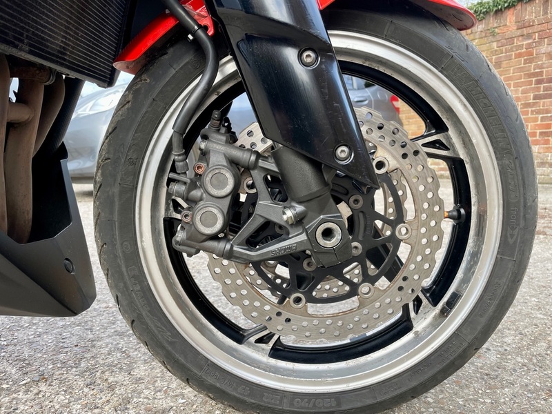 KAWASAKI ZR