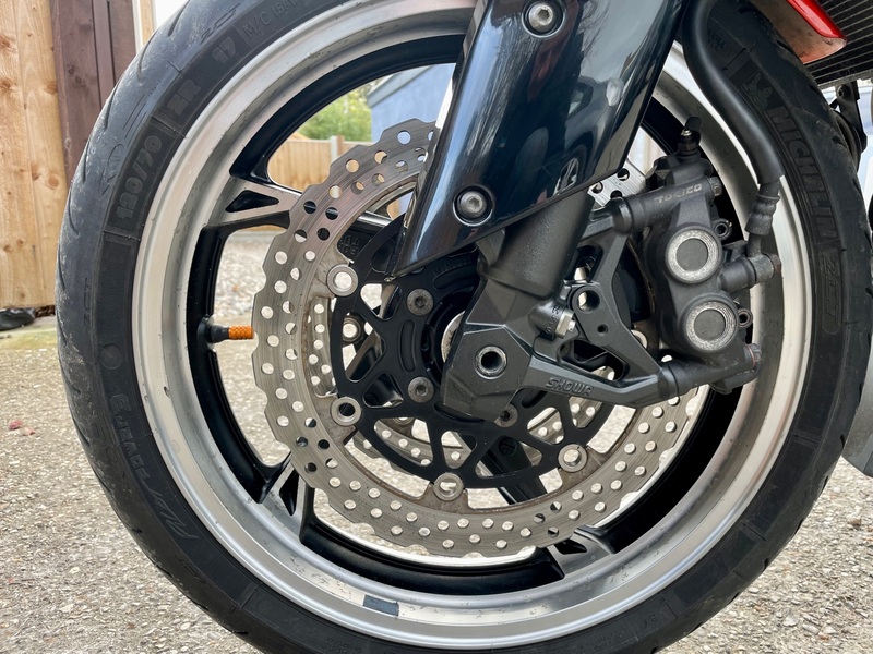 KAWASAKI ZR