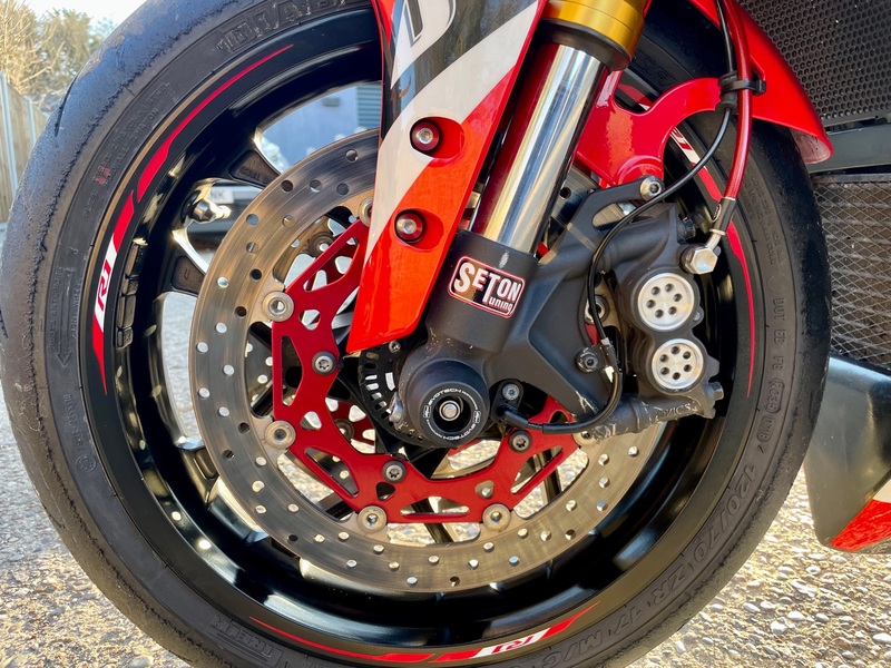 YAMAHA YZF