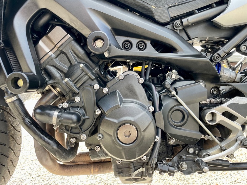 YAMAHA MT-09