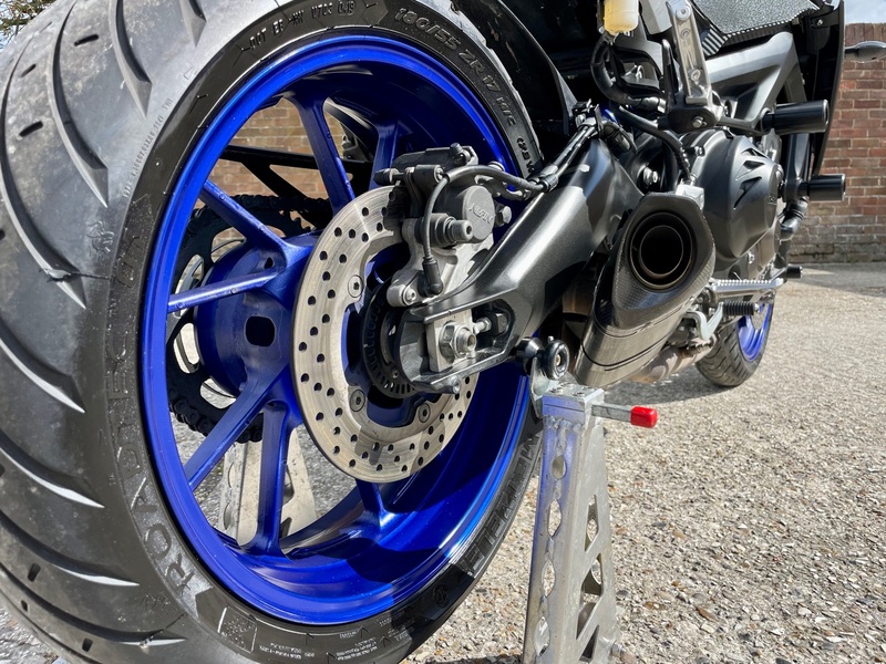 YAMAHA MT-09