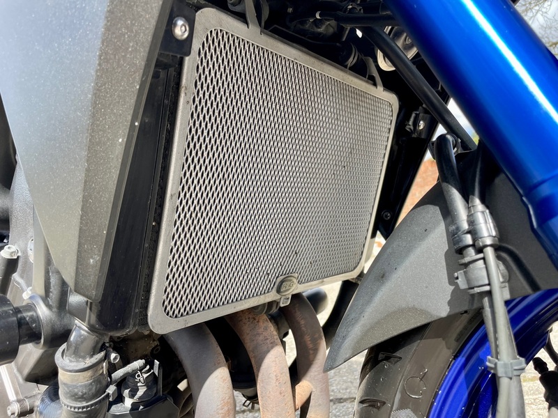 YAMAHA MT-09
