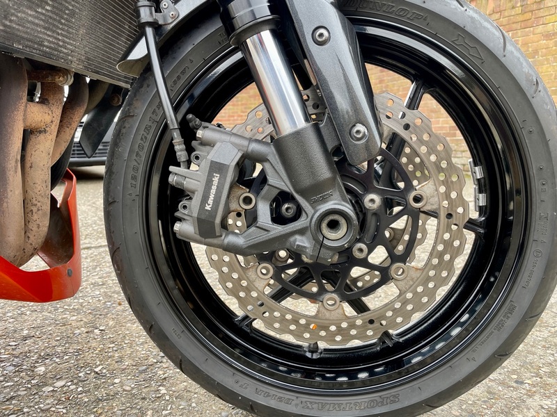 KAWASAKI ZR