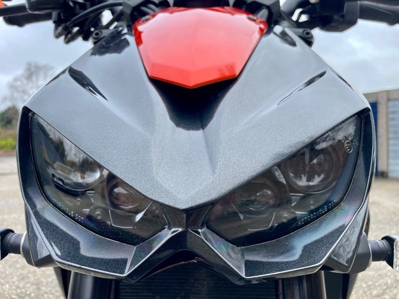 KAWASAKI ZR