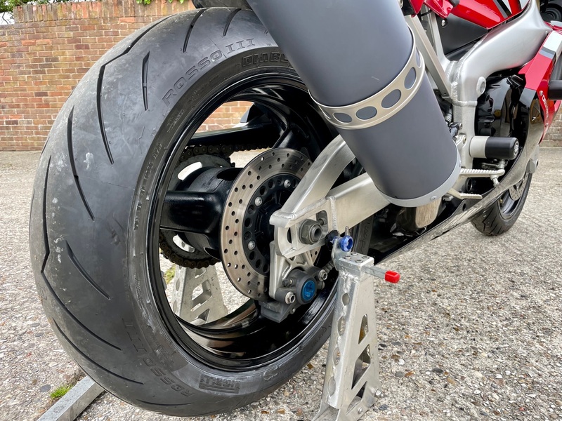 YAMAHA YZF-R1