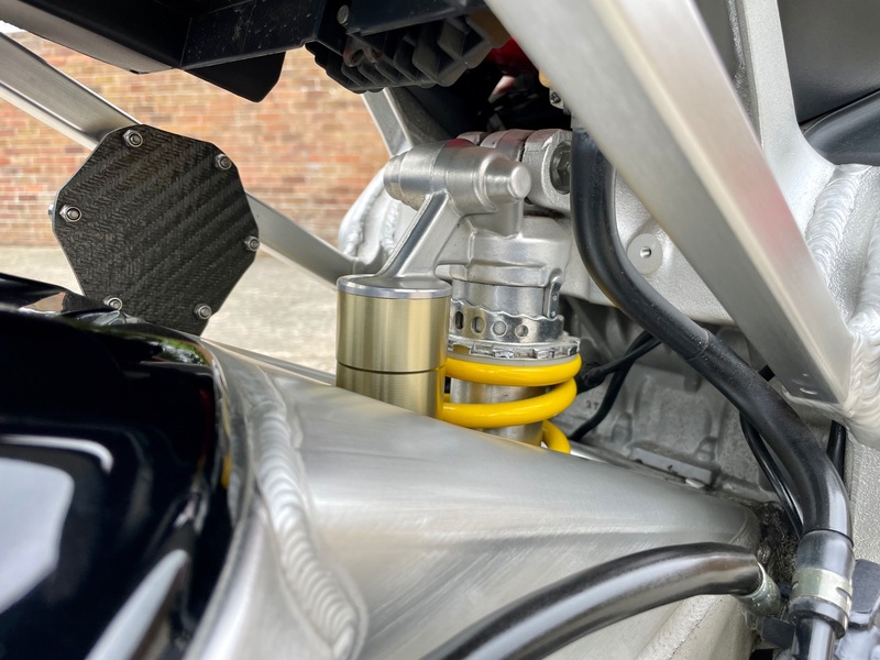 YAMAHA YZF-R1