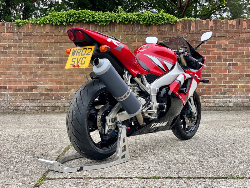 YAMAHA YZF-R1