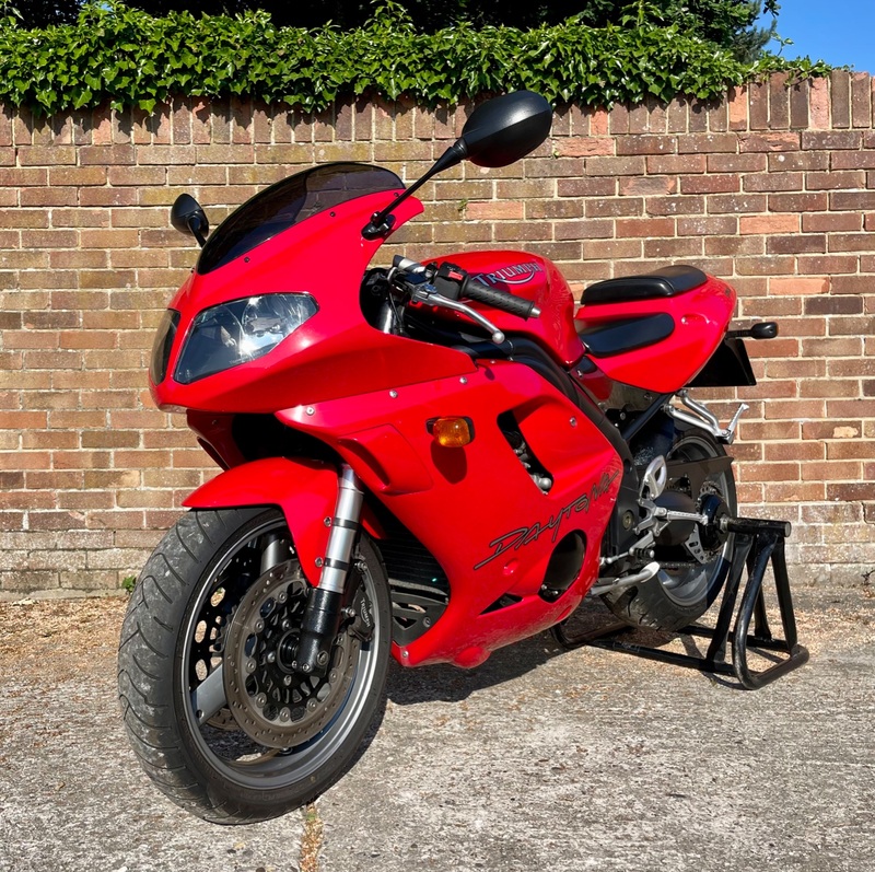 TRIUMPH Daytona