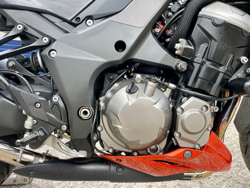 KAWASAKI ZR