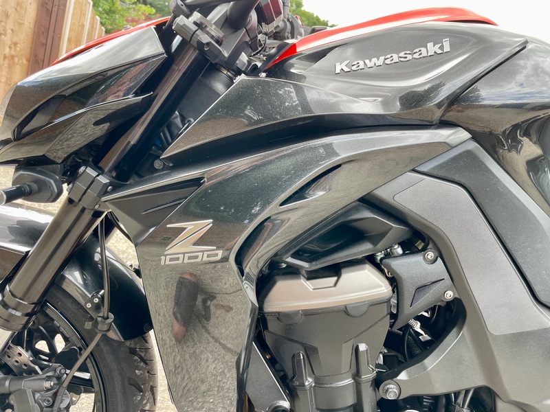 KAWASAKI ZR