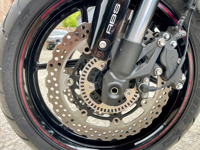KAWASAKI ZR