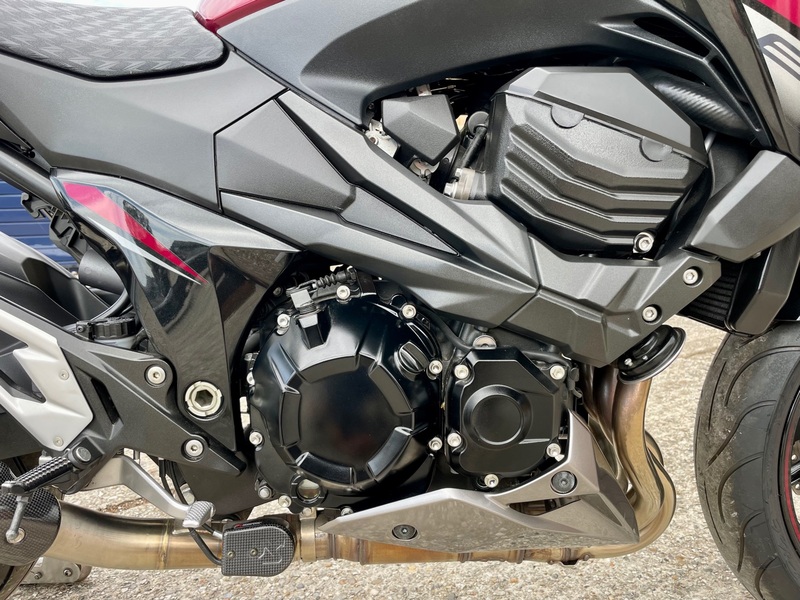 KAWASAKI ZR