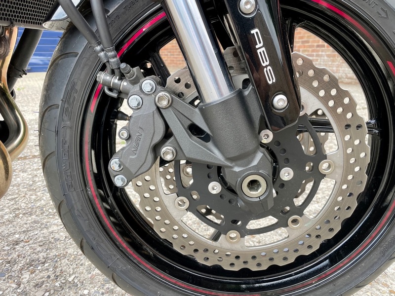 KAWASAKI ZR