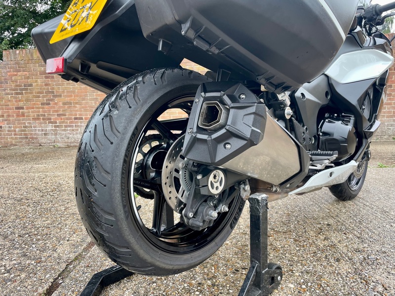 KAWASAKI ZX