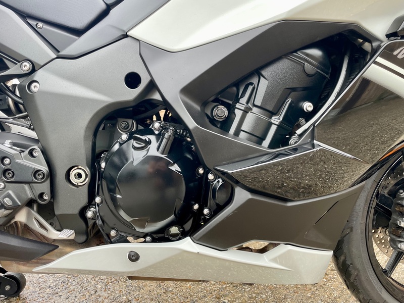 KAWASAKI ZX