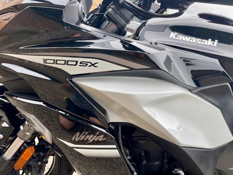 KAWASAKI ZX
