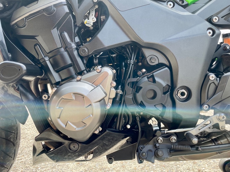 KAWASAKI ZR