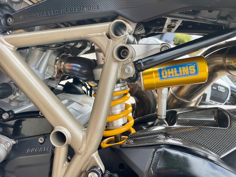 DUCATI 1198