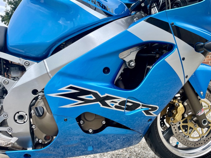 KAWASAKI ZX
