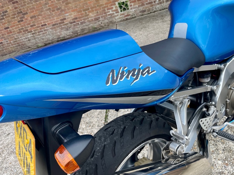 KAWASAKI ZX