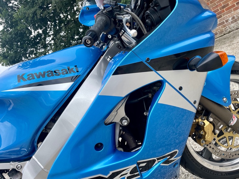 KAWASAKI ZX