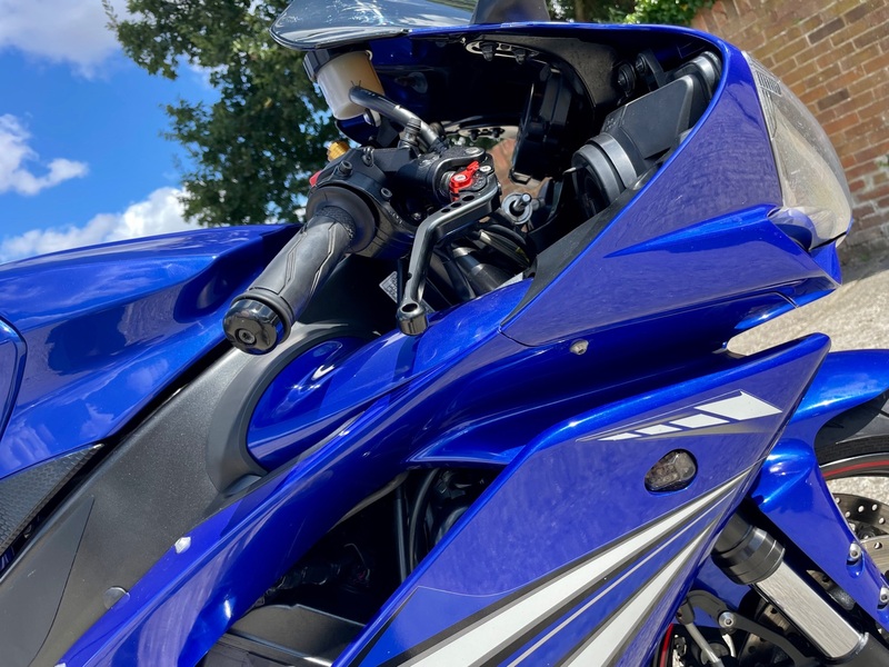 YAMAHA YZF
