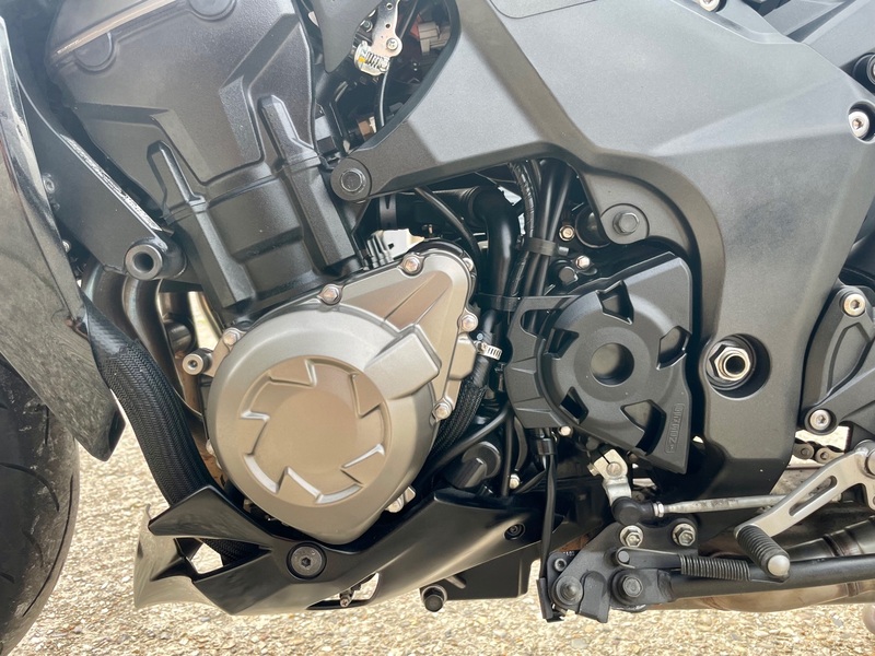 KAWASAKI ZR