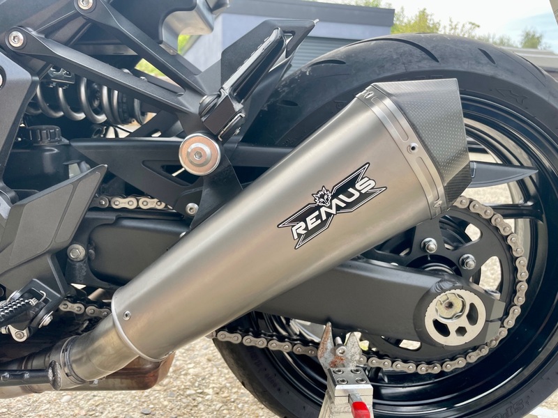 KAWASAKI ZR