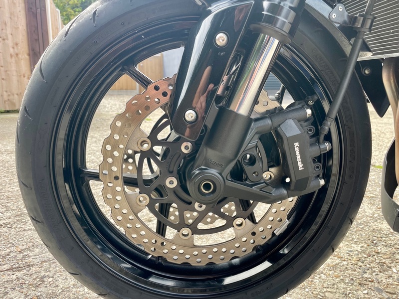 KAWASAKI ZR