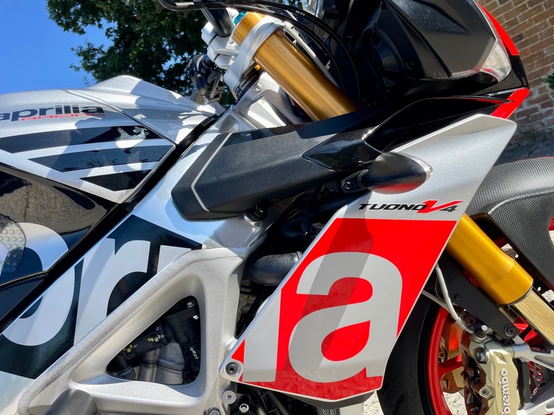 APRILIA Tuono