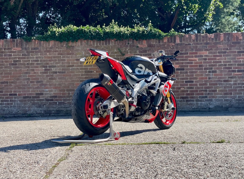 APRILIA Tuono