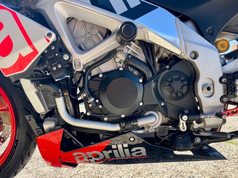 APRILIA Tuono